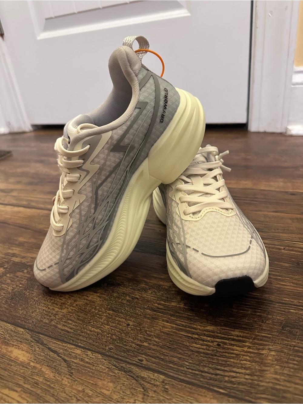 Women's Athletic Running Sneakers in Cream and Gray - Lightweight Support